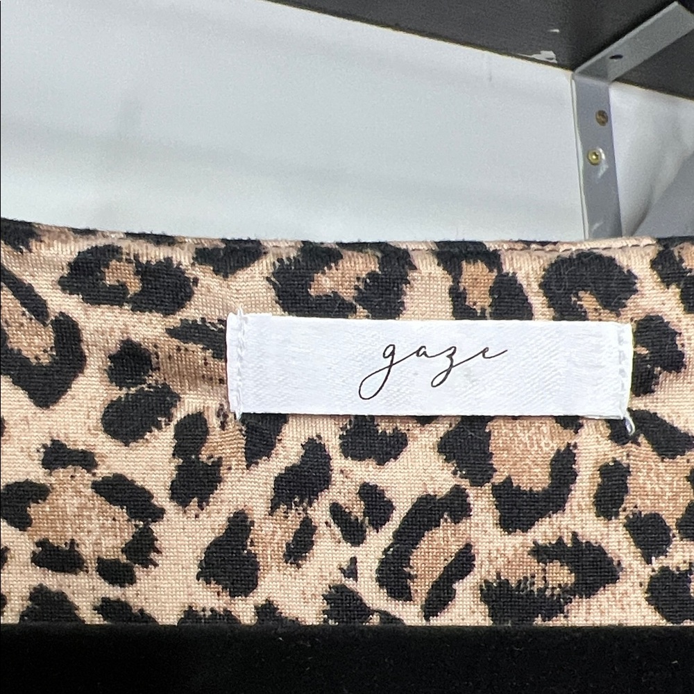 Leopard Crop Top - Picture 2 of 4